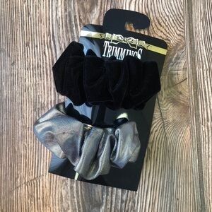 TRIMMINGS Hair Clips Black & Sliver 90s Bows 80s Barrette New